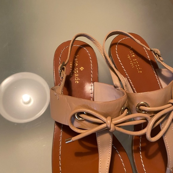 Like New! Kate Spade Carolina sandal - Picture 4 of 11